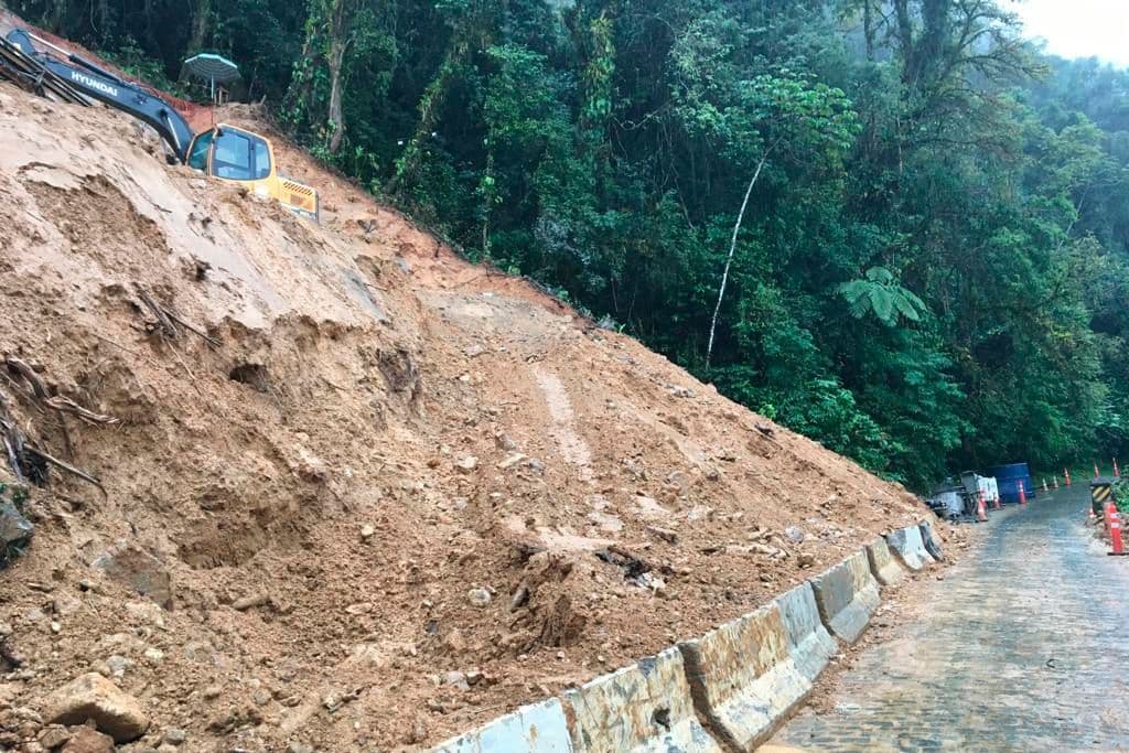 Estrada da Graciosa é fechada preventivamente após chuvas intensas