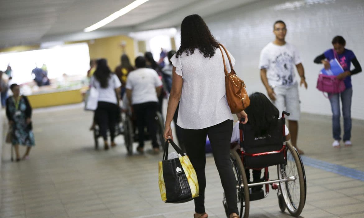 Brasil tem mais de 18 milhões de pessoas com deficiência, diz IBGE