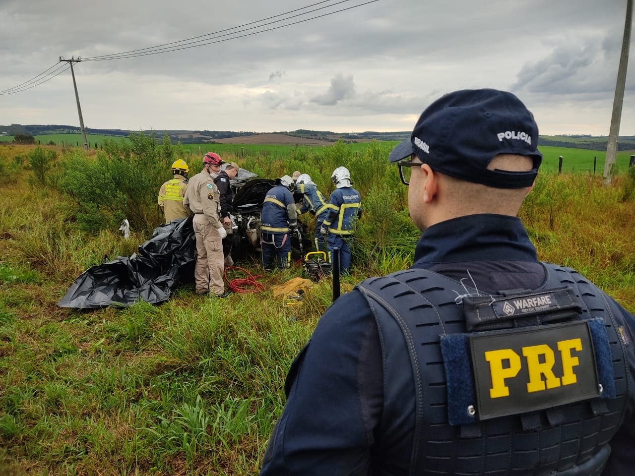Colisão frontal entre carro e caminhão na BR-376 mata motorista em Palmeira