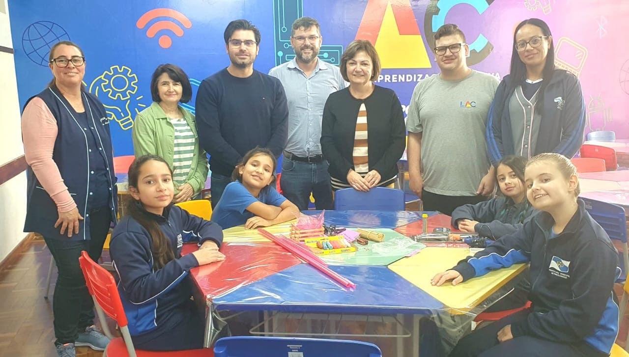 Sistema de ensino de Ponta Grossa é modelo para cidades do Paraná
