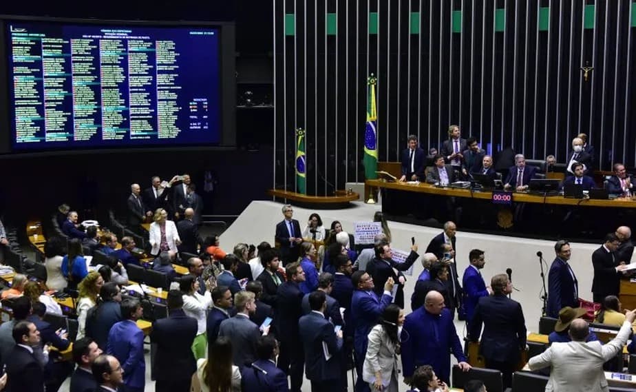 AGORA: Câmara dos Deputados aprova Reforma Tributária em primeira discussão