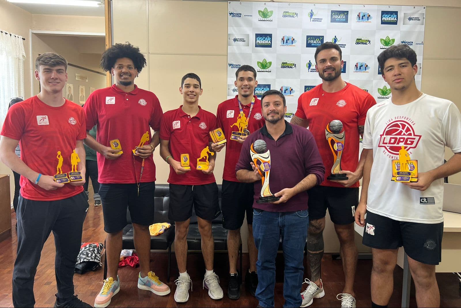Liga Desportiva de PG conquista campeonato sul-americano de basquete sub-16 e 19