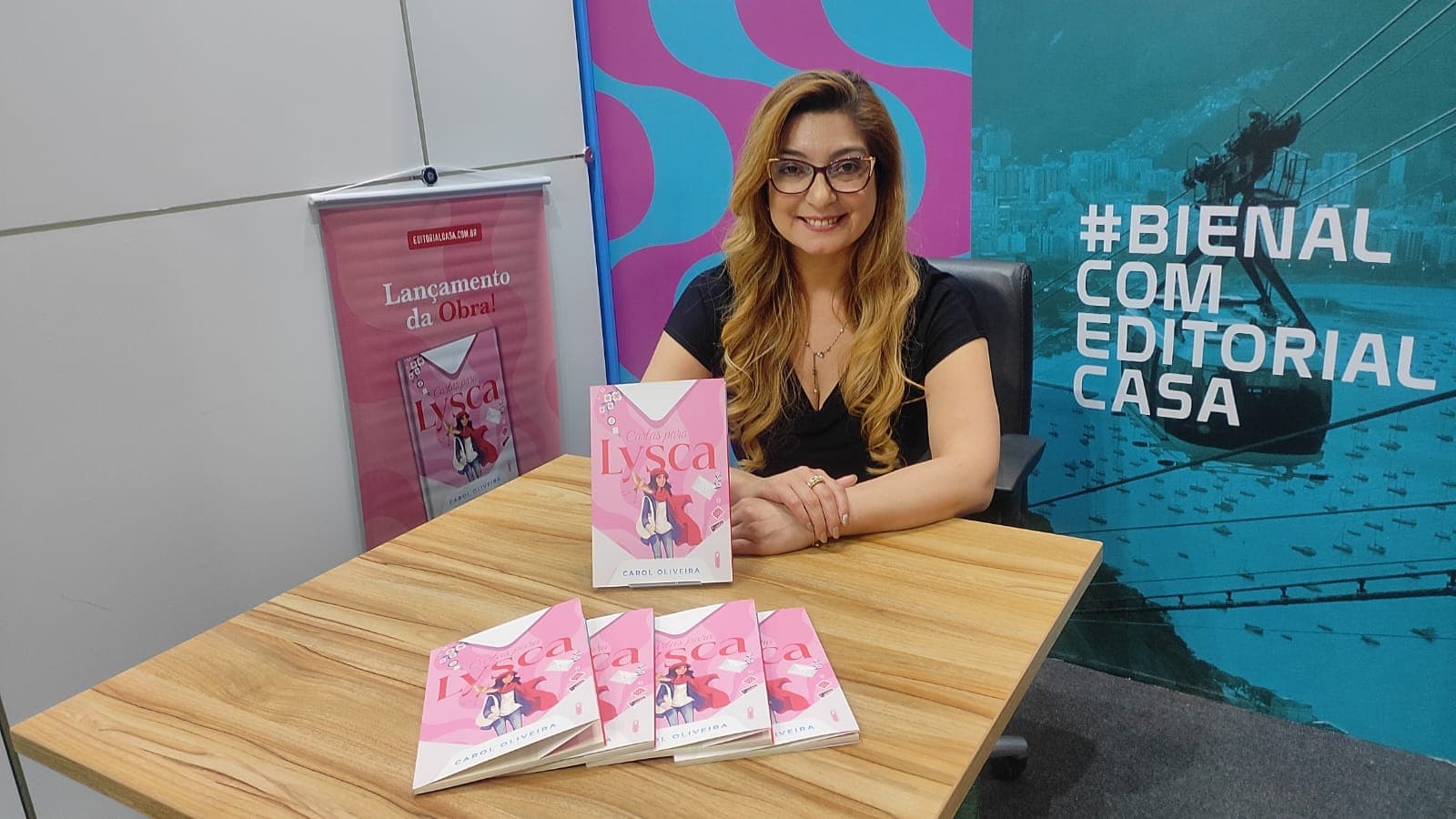 Escritora de Carambeí lança livro na Bienal do Livro do Rio de Janeiro