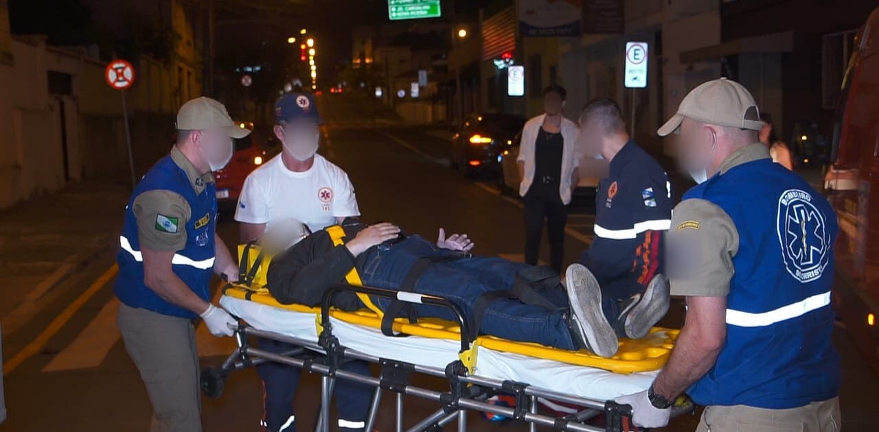 Colisão na Rua do Rosário deixa motociclista ferido