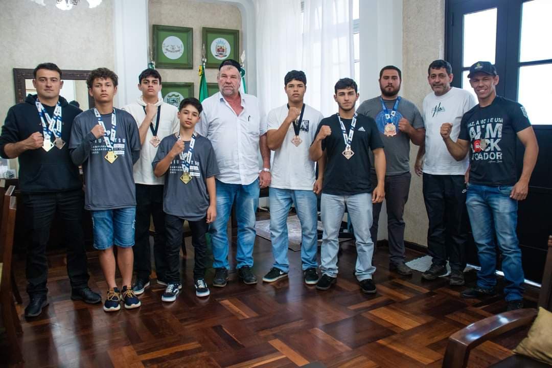 Equipe de Jiu-jitsu de Tibagi conquista 8 medalhas em campeonato