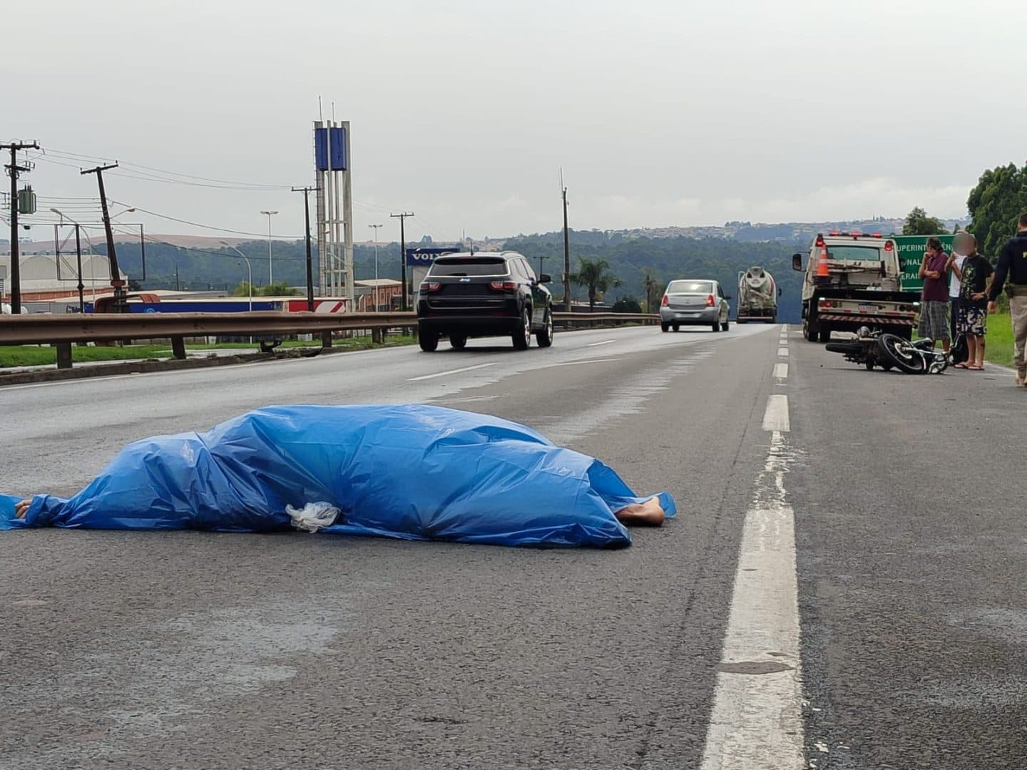 Motociclista morre em acidente na BR-376 em Ponta Grossa