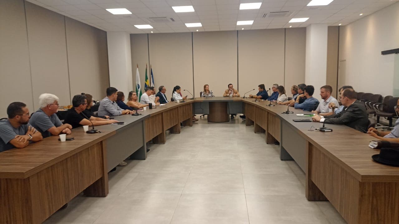 Comitê de Entidades reúne representantes para dialogar com deputados