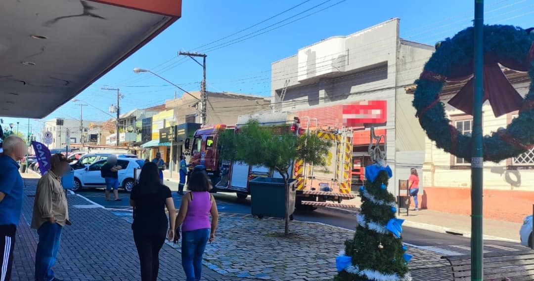 Pintor tem queimaduras pelo corpo após levar descarga elétrica em Castro
