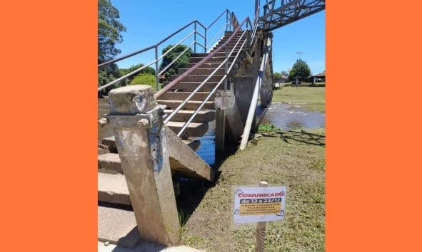 Ponte de pedestre da Prainha em Castro estará fechada para reforma