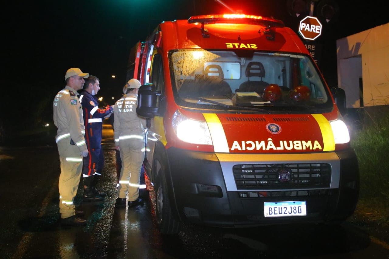 Motociclista atropela mulher e foge em Ponta Grossa