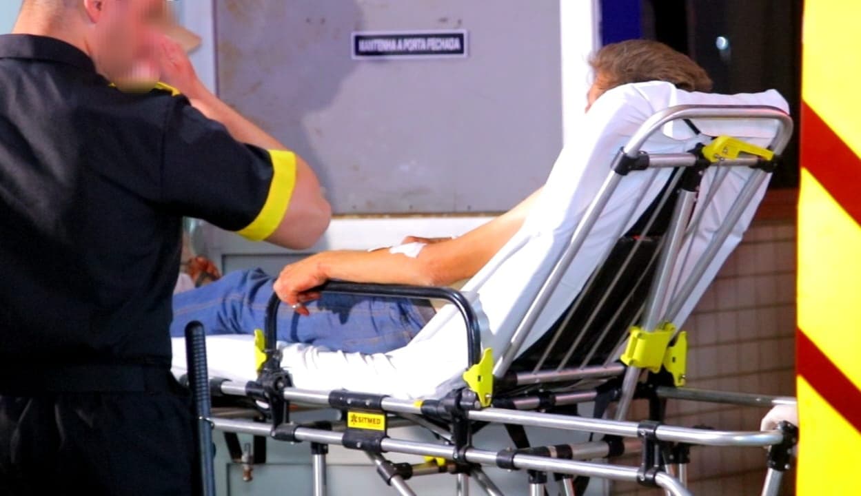 Homem é esfaqueado e fica em estado grave em Ponta Grossa