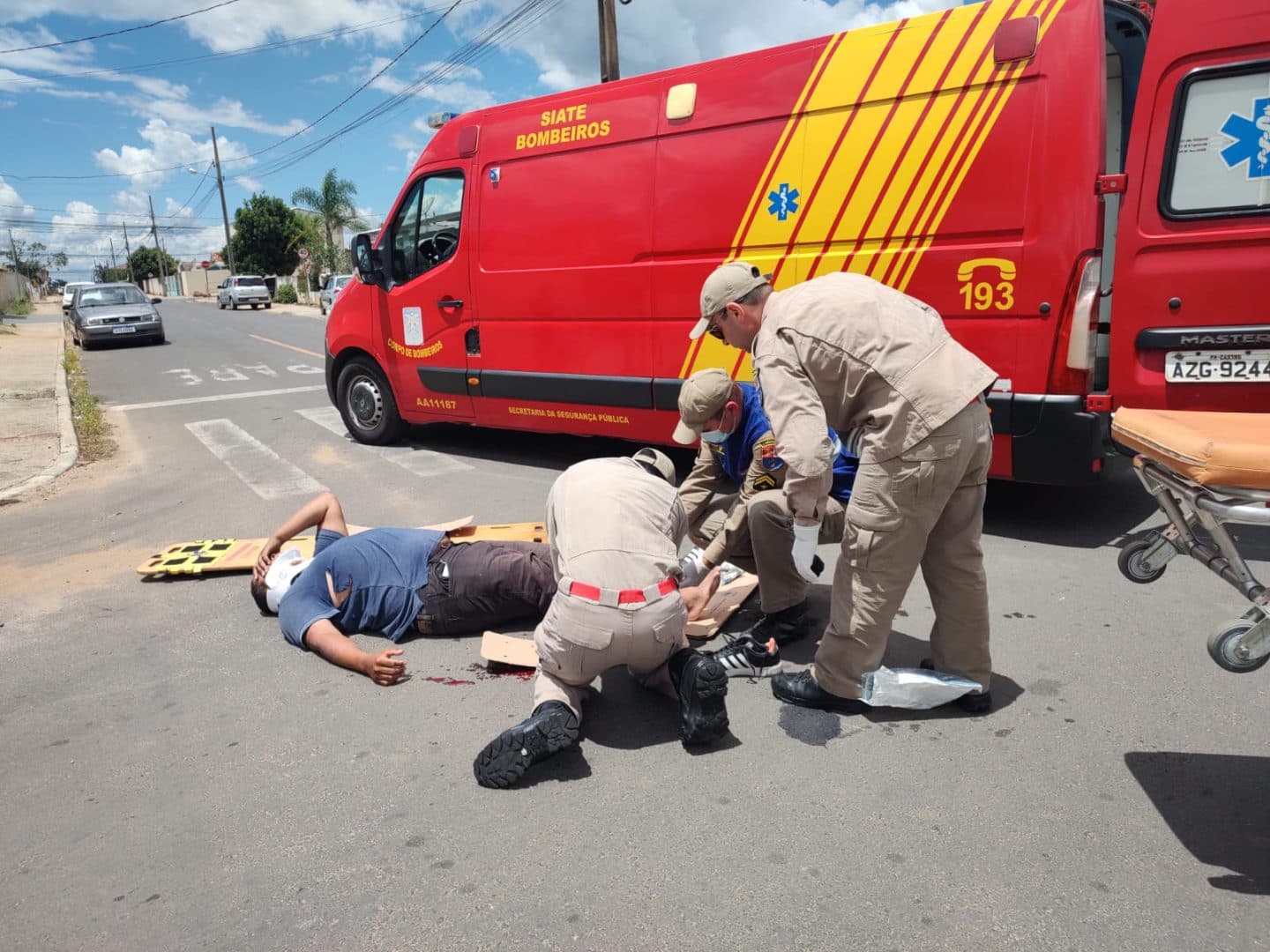 Motociclista fica ferido após se envolver em acidente em Castro