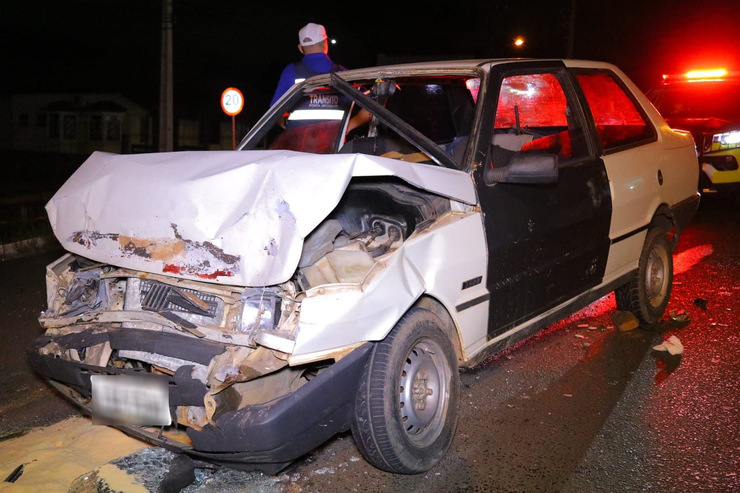 Engavetamento na Av Monteiro Lobato deixa uma pessoa ferida
