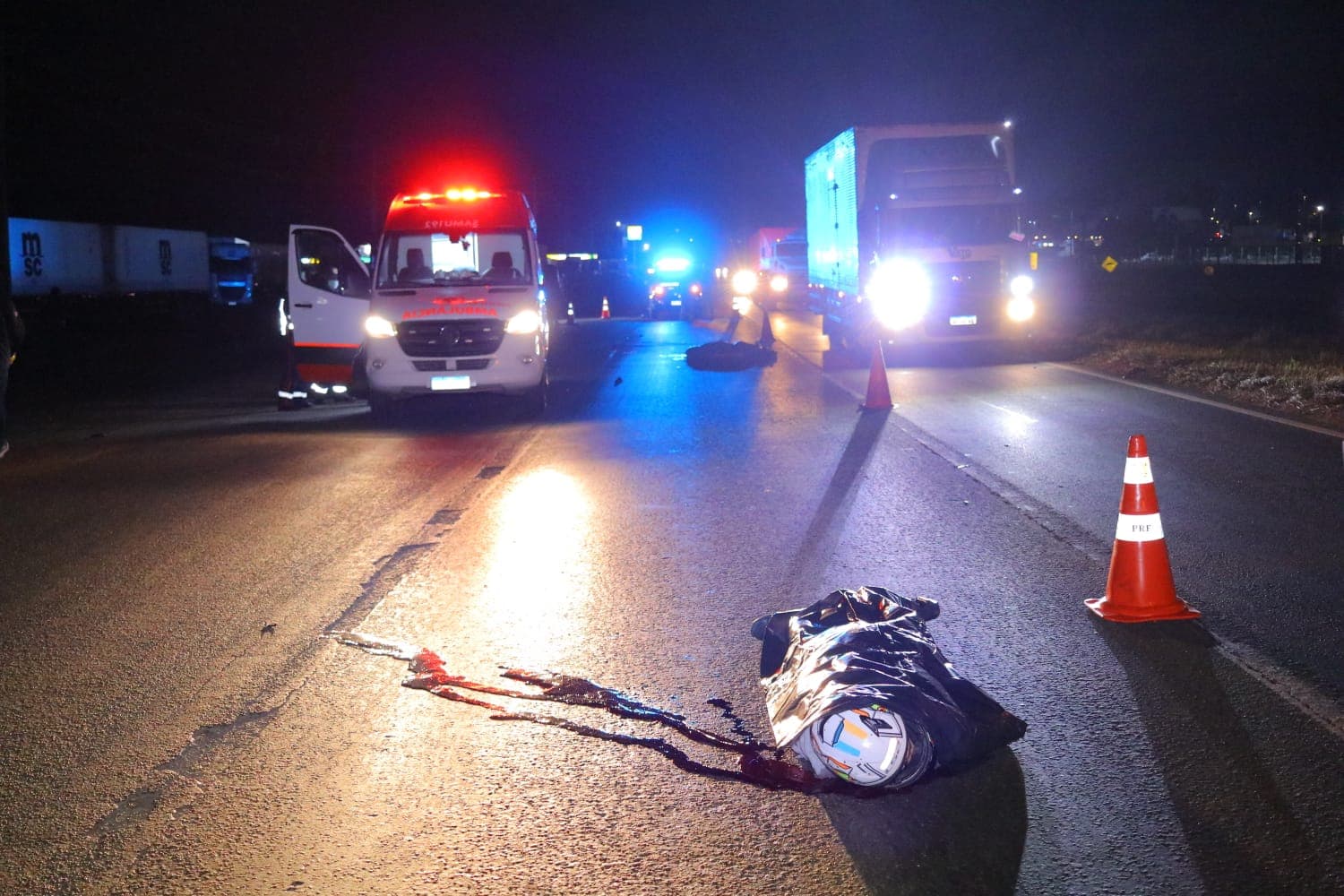 Atropelamento deixa dois mortos na BR-376 em Ponta Grossa