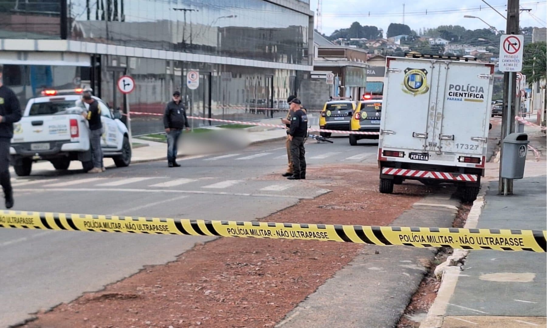 Adolescente de 12 anos morre em colisão com veículo no centro de Castro