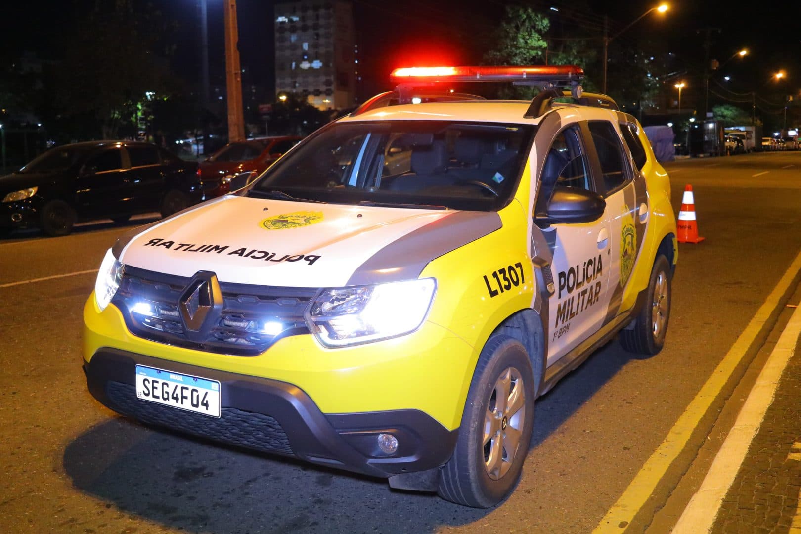Mulher fica ferida e homem é preso após agressão dentro de veículo em PG