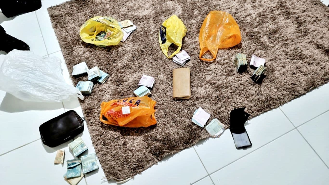 /homem-perde-as-pernas-apos-queimar-dedo-em-frigideira-em-acampamento-nos-eua/