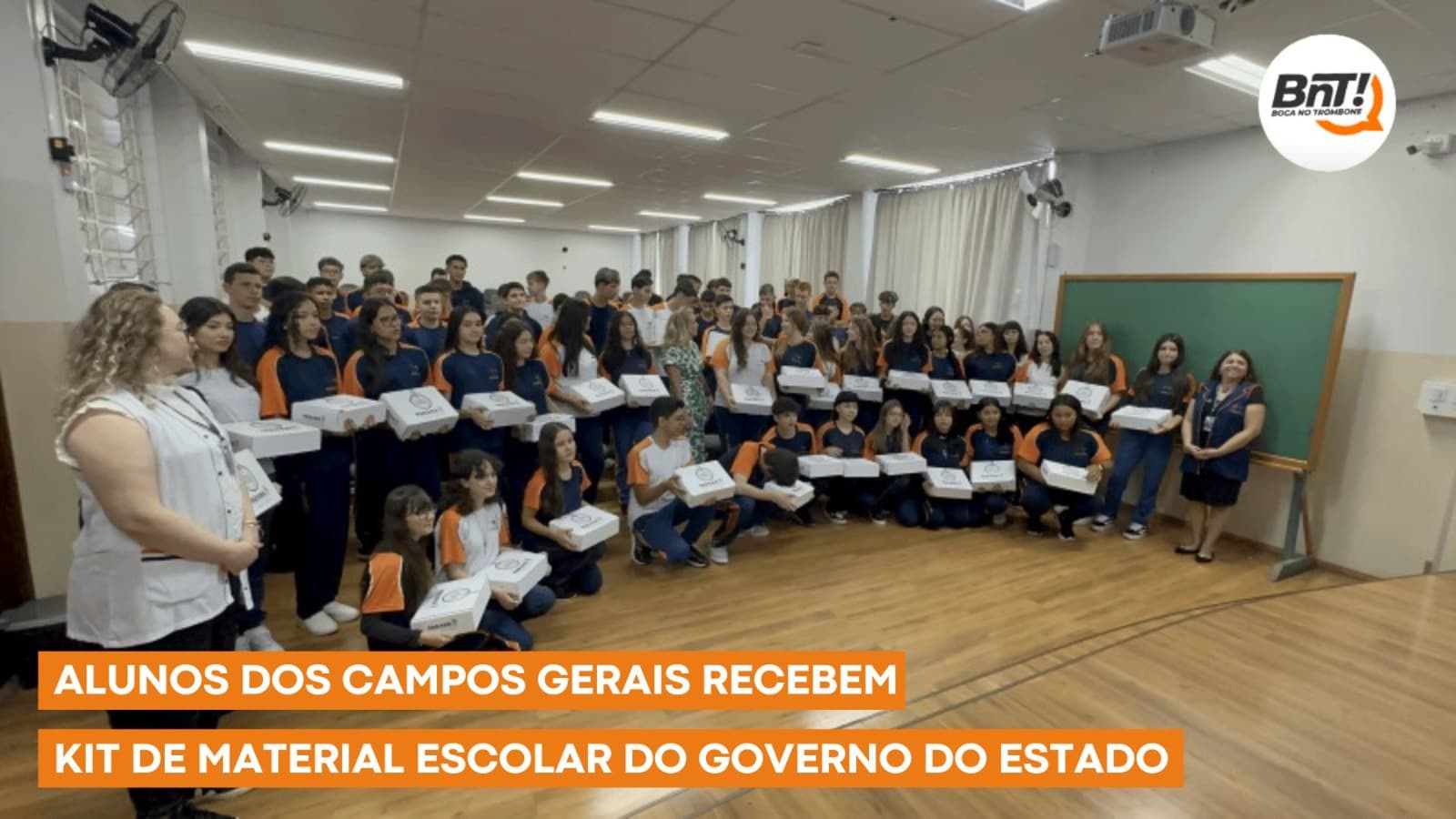 Alunos dos Campos Gerais recebem kit de material escolar do Governo do Estado