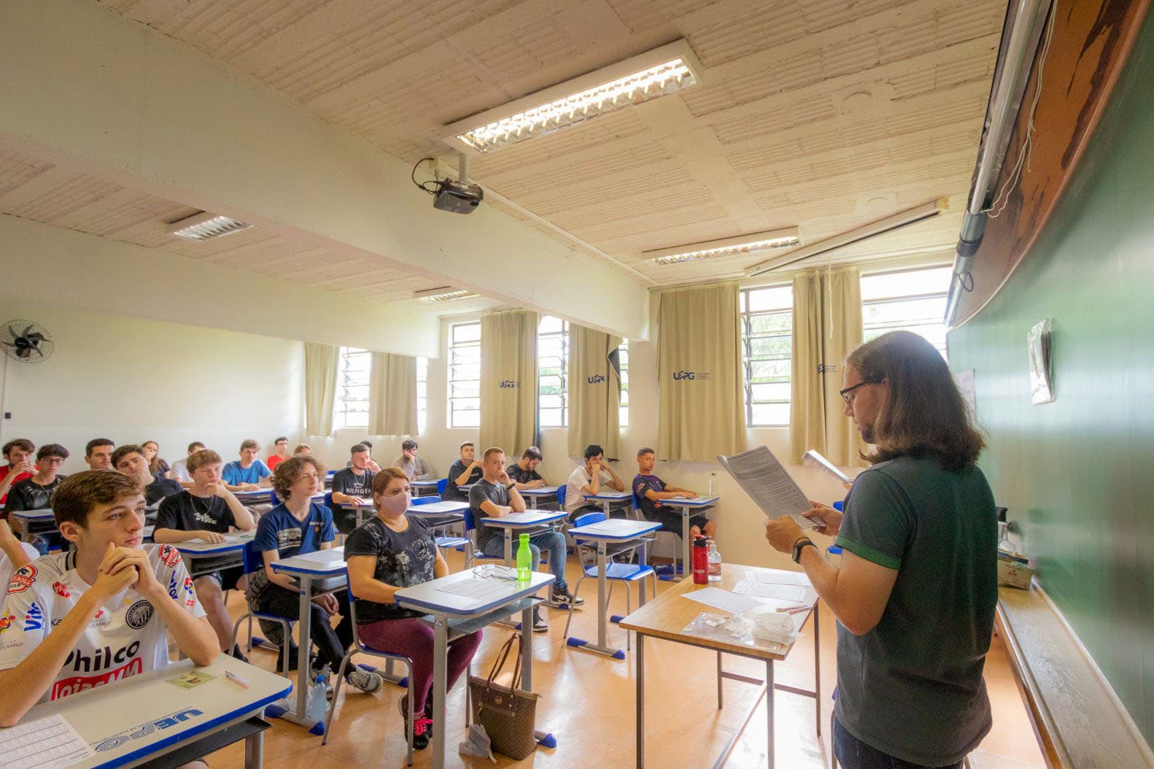 UEPG aplica provas do Vestibular em 13 cidades do Paraná –