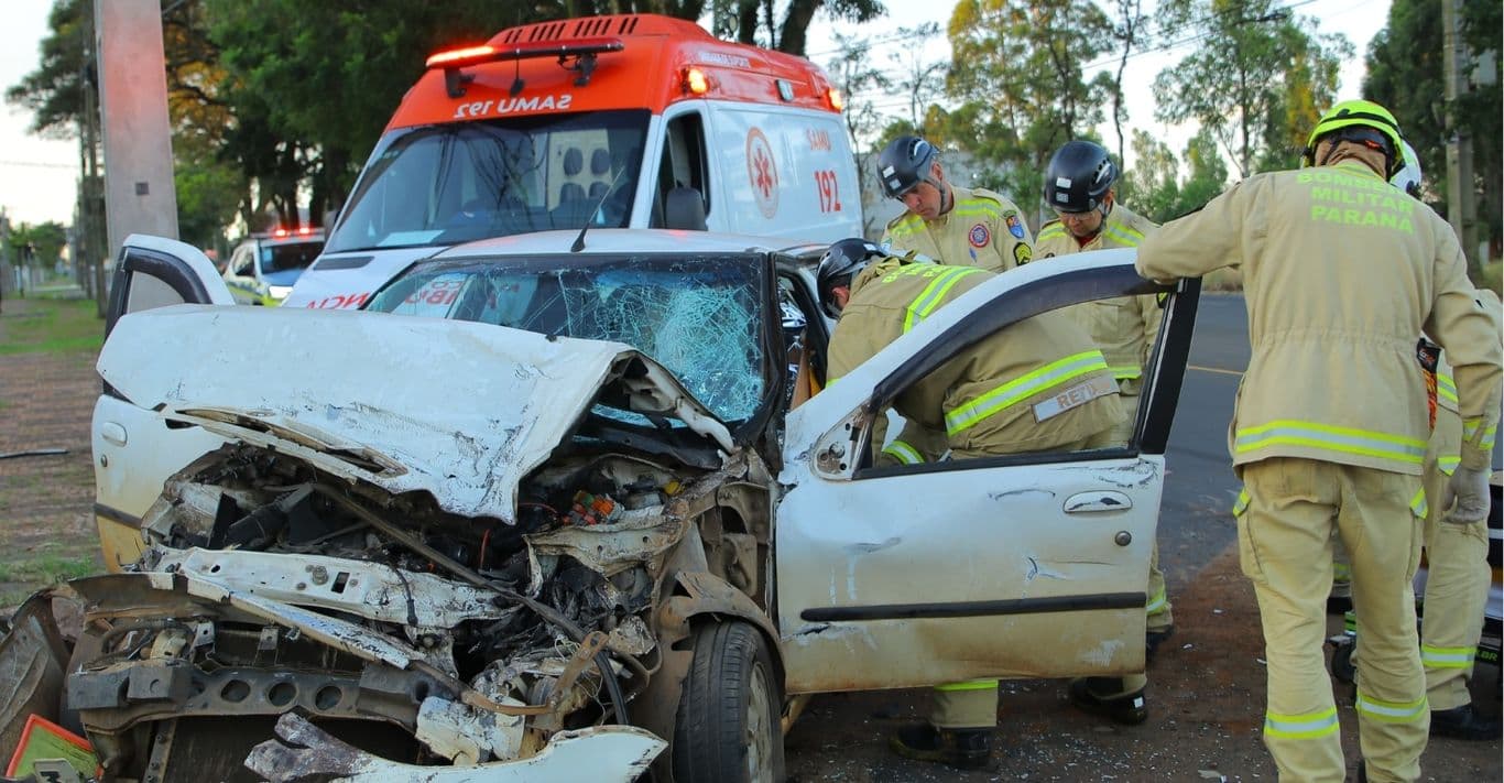 Grave acidente deixa jovem ferido na Avenida Visconde de Mauá