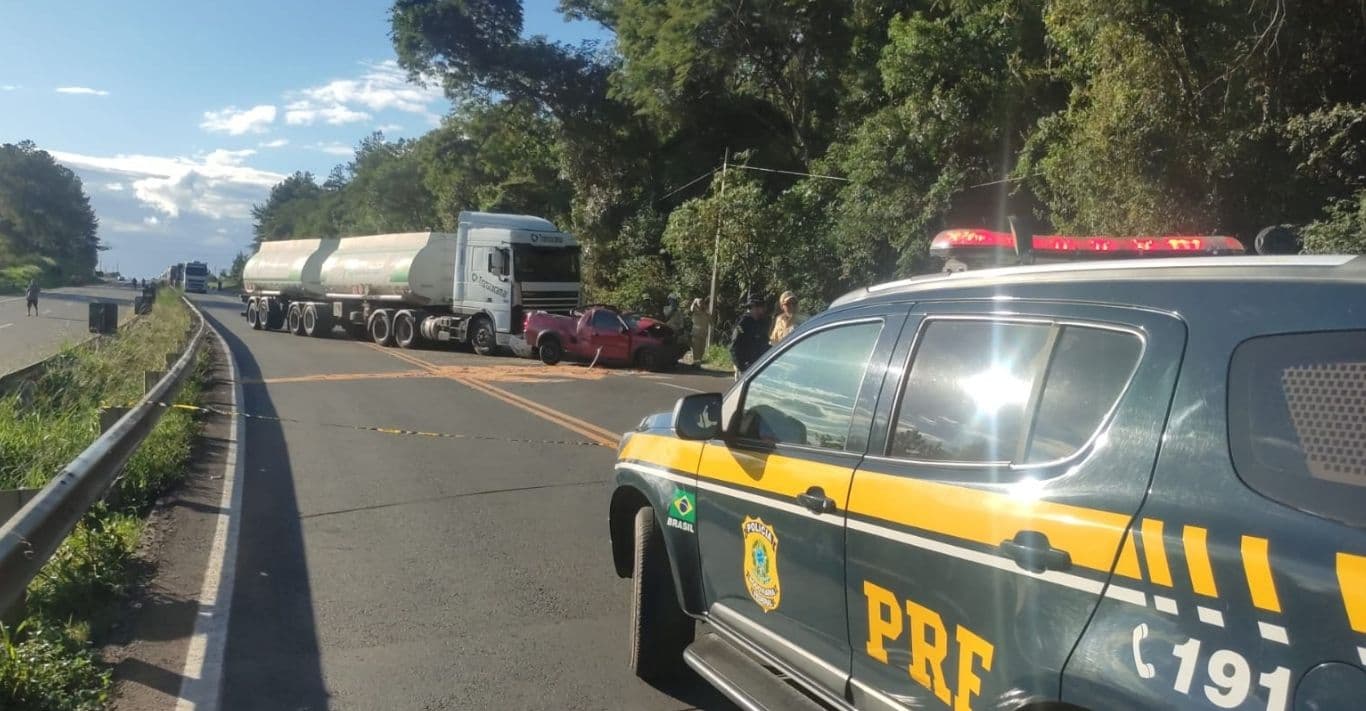 Colisão frontal na BR-376 em Tibagi mata motorista e mobiliza resgate aéreo