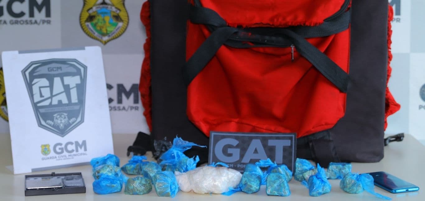 Suspeito corre ao ver viatura da GCM e é capturado com droga pronta para venda em PG