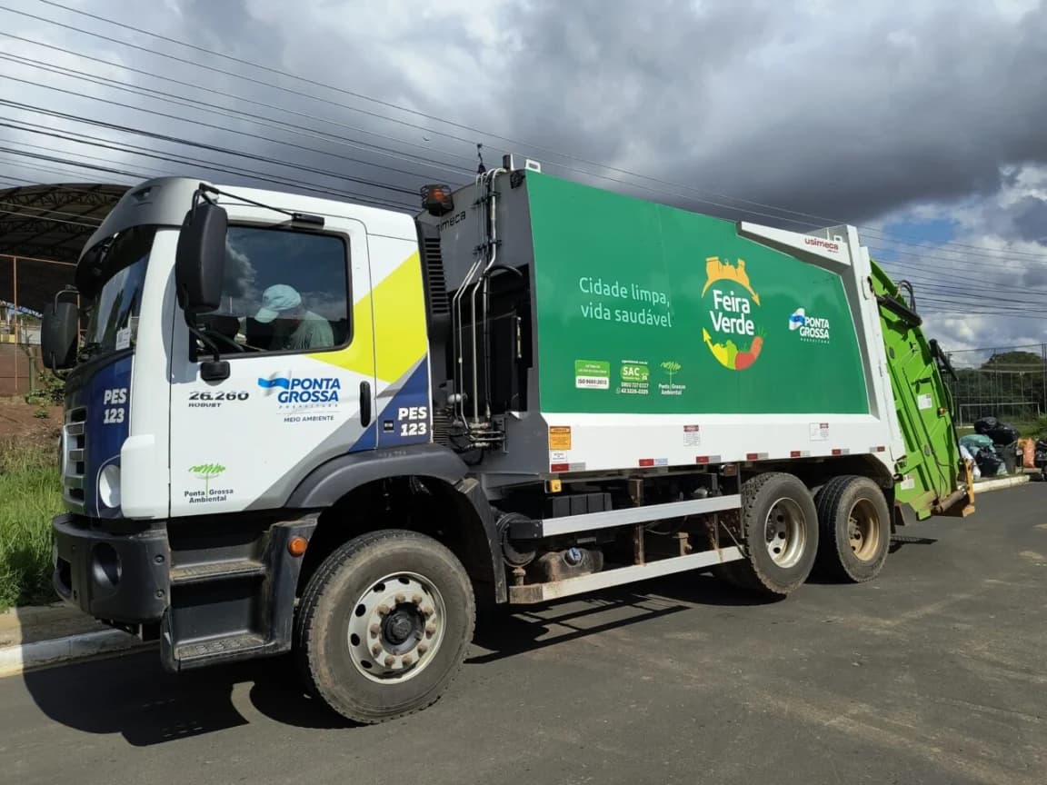Cada 4 kg de recicláveis dão direito a 1 kg de alimentos, com limite de até 15 kg por família
