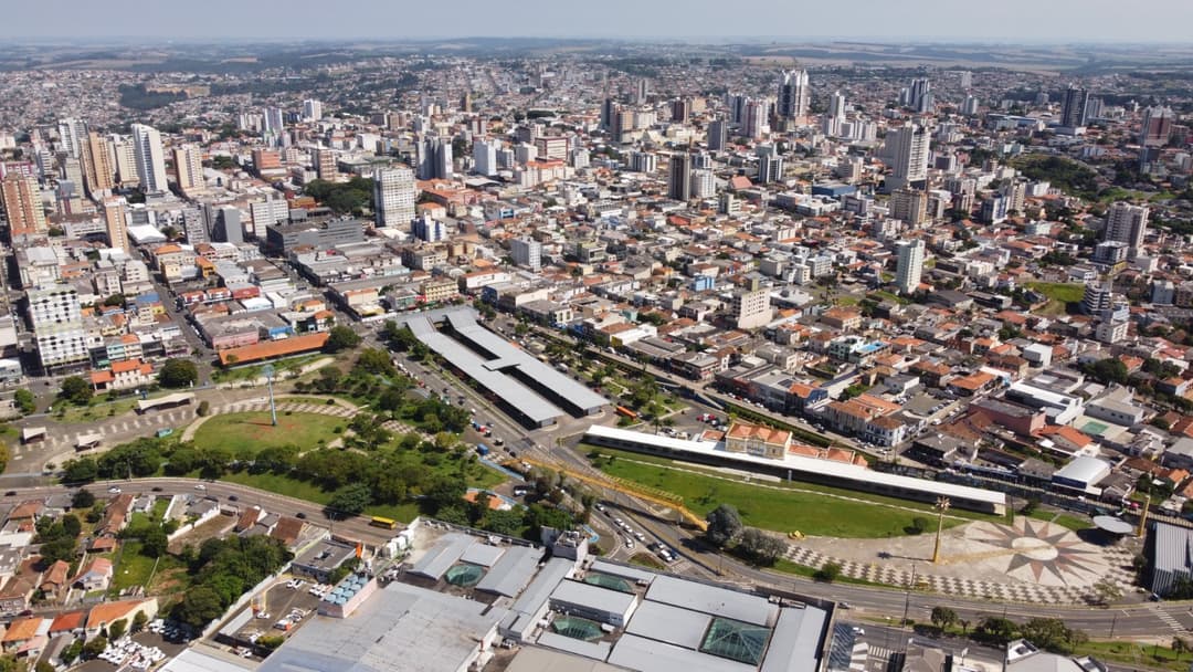 O Programa Nota Paraná busca incentivar a cidadania fiscal por meio da inclusão do CPF na nota fiscal durante as compras.