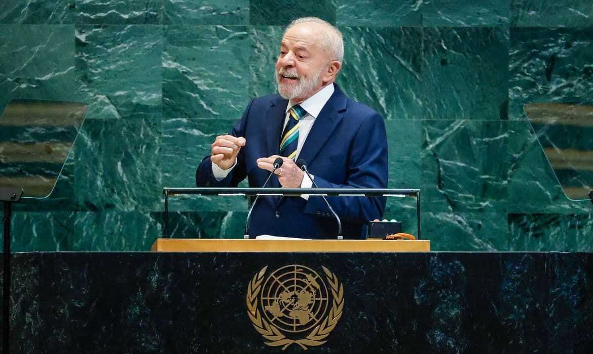 Presidente Lula discursa na ONU criticando sanções dos EUA e defendendo democracia