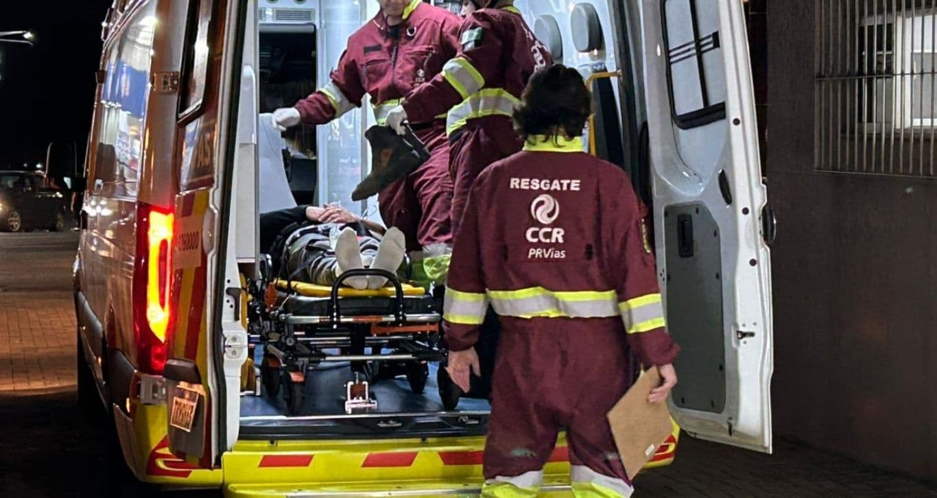 Motociclista fica ferido em queda na Avenida Souza Naves em Ponta Grossa