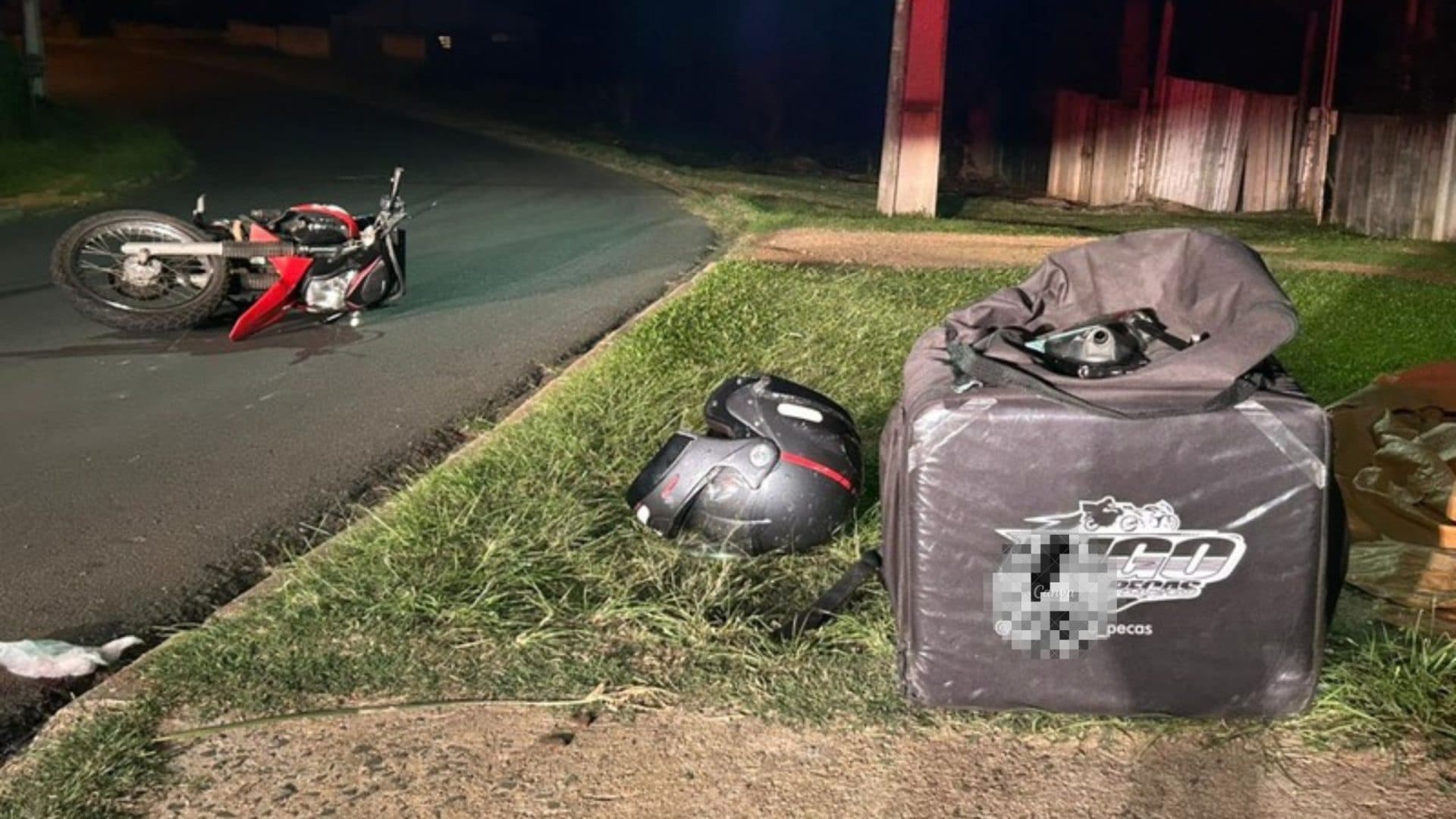 Motoboy sofre acidente grave nobairro Uvaranas em Ponta Grossa