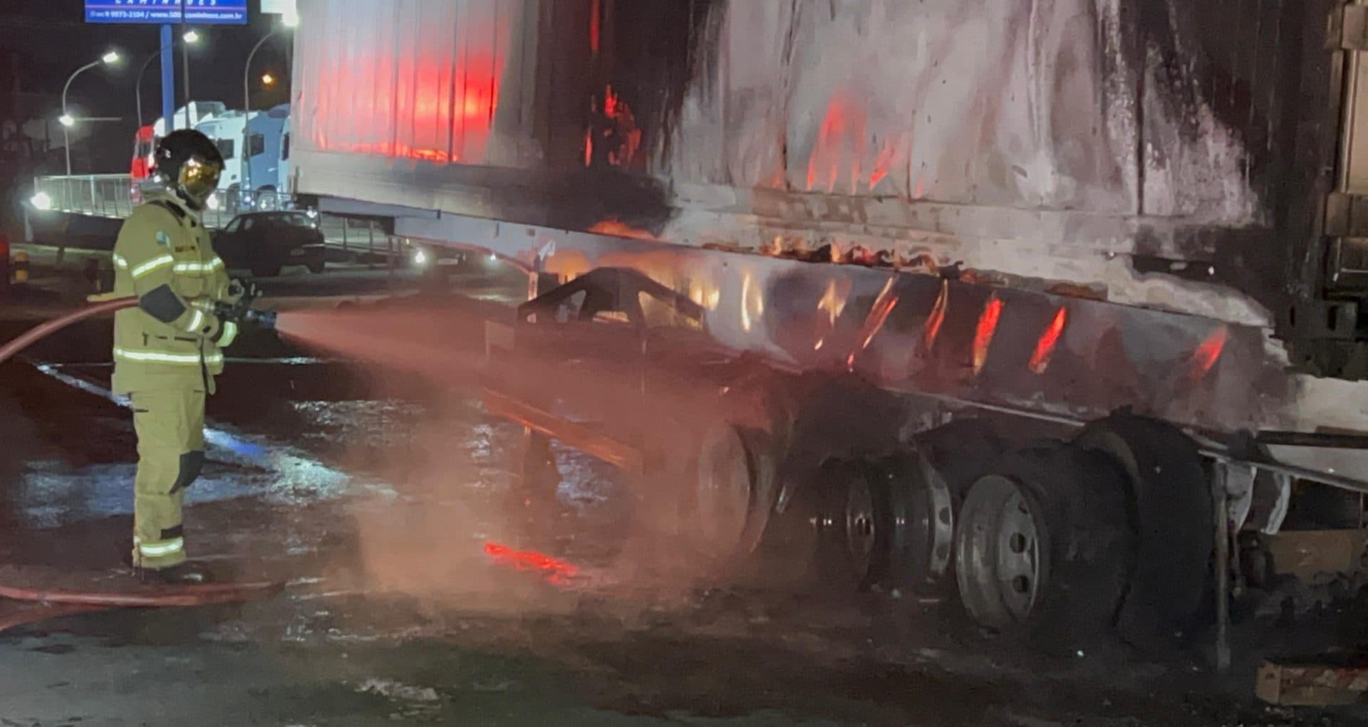 Incêndio rodado caminhão