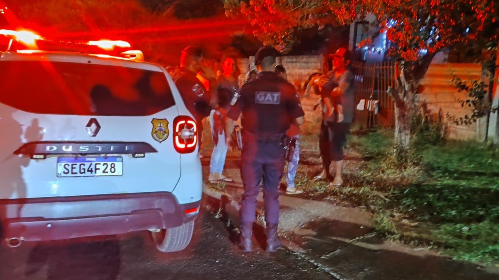 Bebê é socorrido pela GCM e SAMU no bairro Gralha Azul, em Ponta Grossa