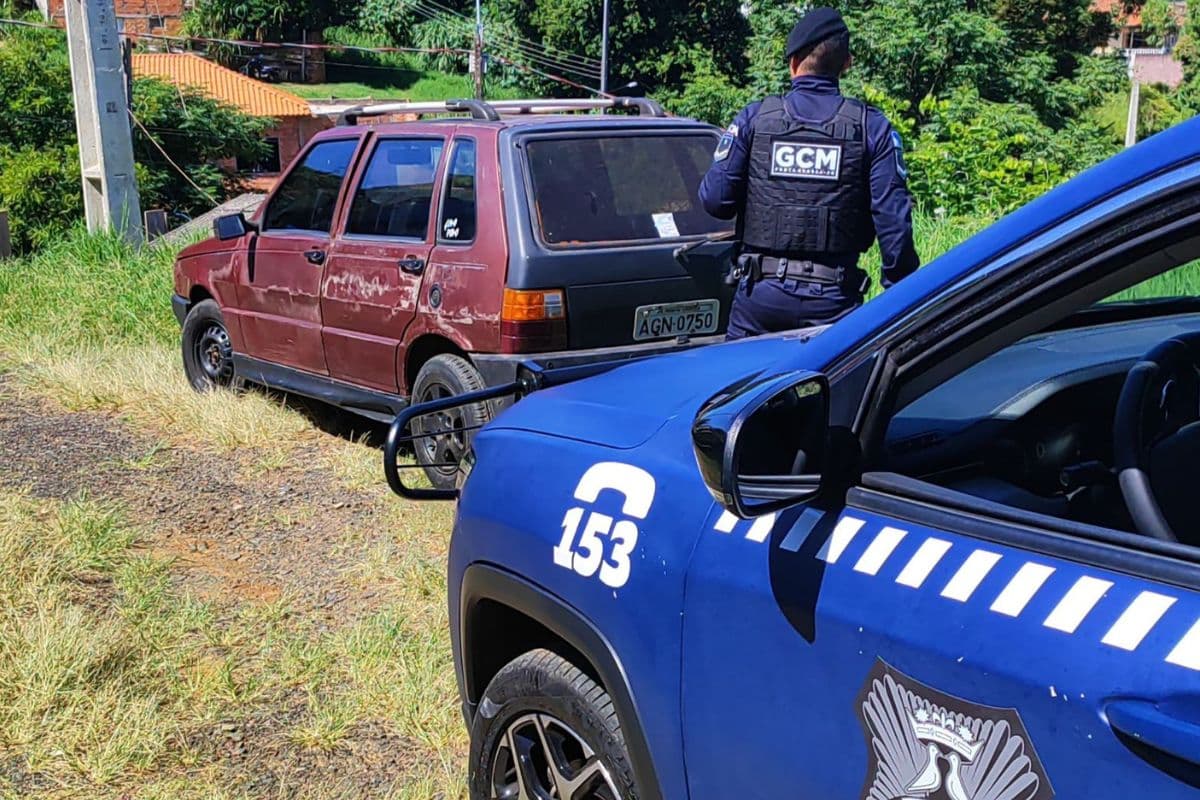 Veículo furtado na madrugada é recuperado pela GCM na Vila Nova, em Ponta Grossa