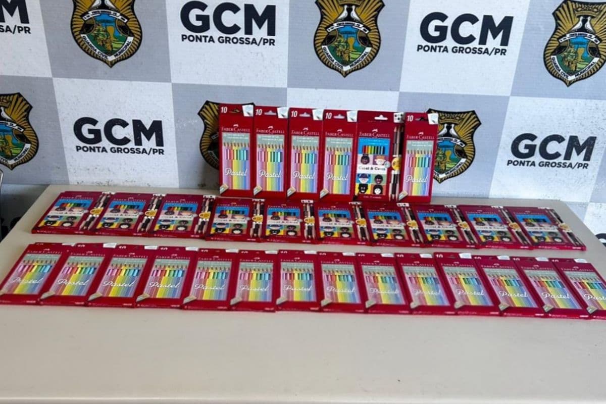 GCM prende suspeito e recupera mochila com materiais escolares em PG