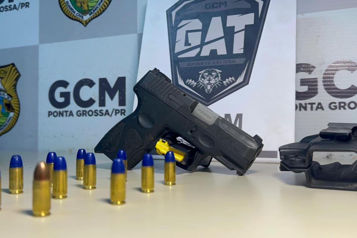 Homem é preso por porte ilegal de arma após denúncia de ex-namorada em Ponta Grossa