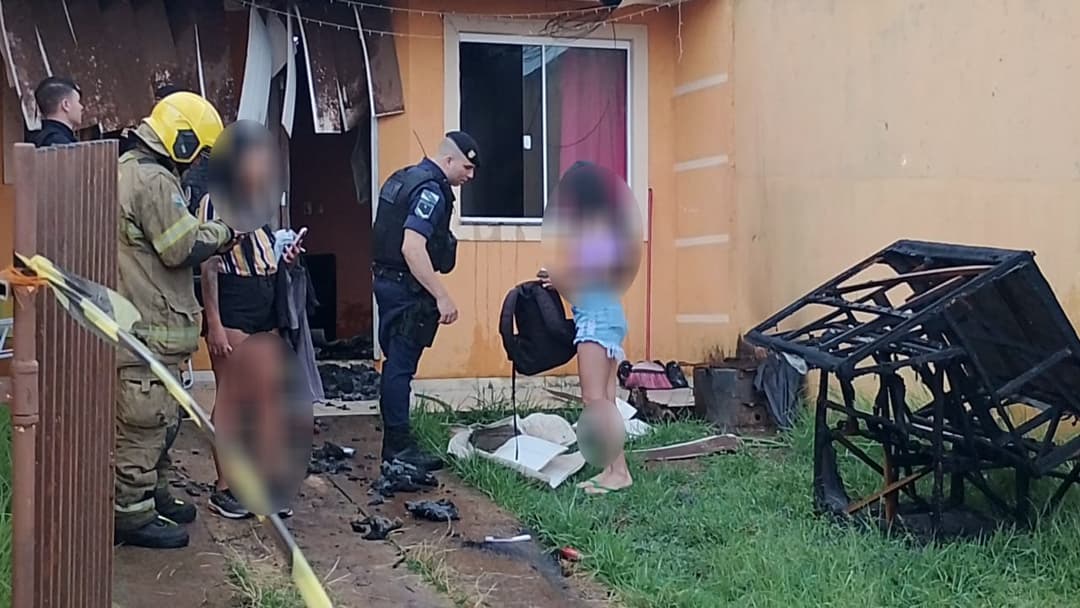 Namorado Flagra Jovem em Casa e Comete Atentado