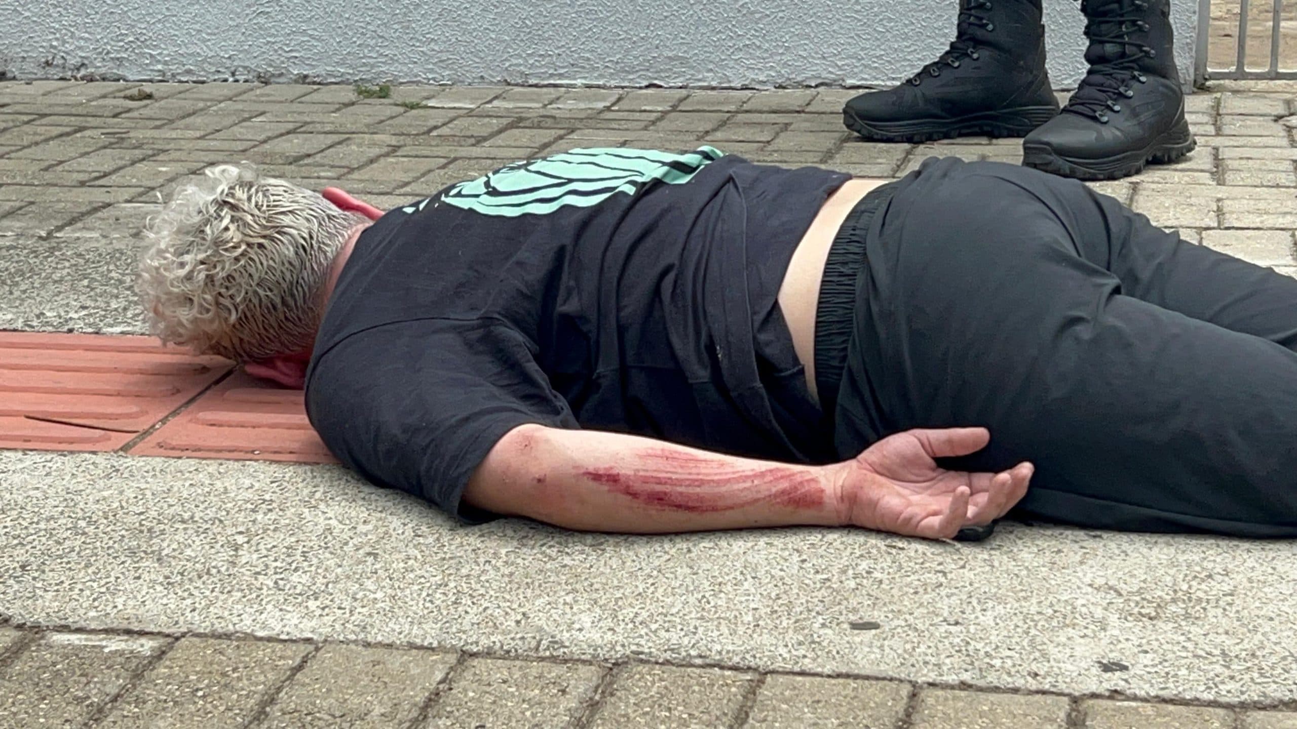 Homem em surto é socorrido pela GCM na Nova Rússia em Ponta Grossa