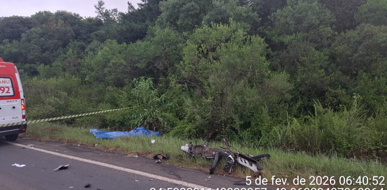Mulher morre em grave acidente na PR-090 em Piraí do Sul