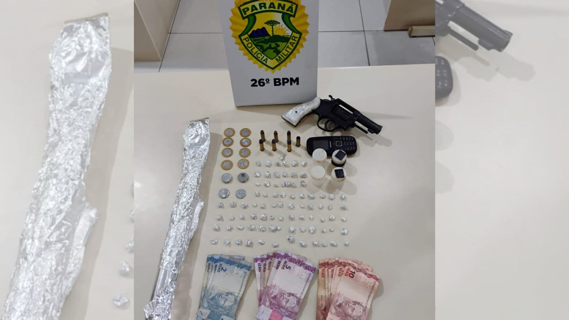 Homem é preso com revólver e 81 pedras de crack em Telêmaco Borba