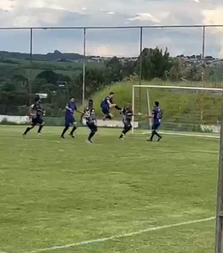 Vídeo mostra confusão e agressões em partida de futebol em Ponta Grossa
