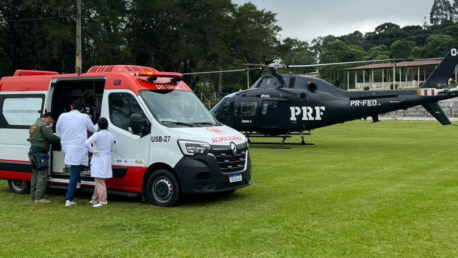 PRF realiza resgate aeromédico de trabalhador ferido em Agudos do Sul