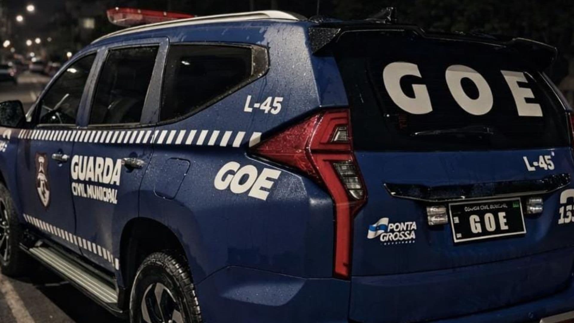 GOE da GCM cumpre mandado de prisão na Vila Estrela, em Ponta Grossa