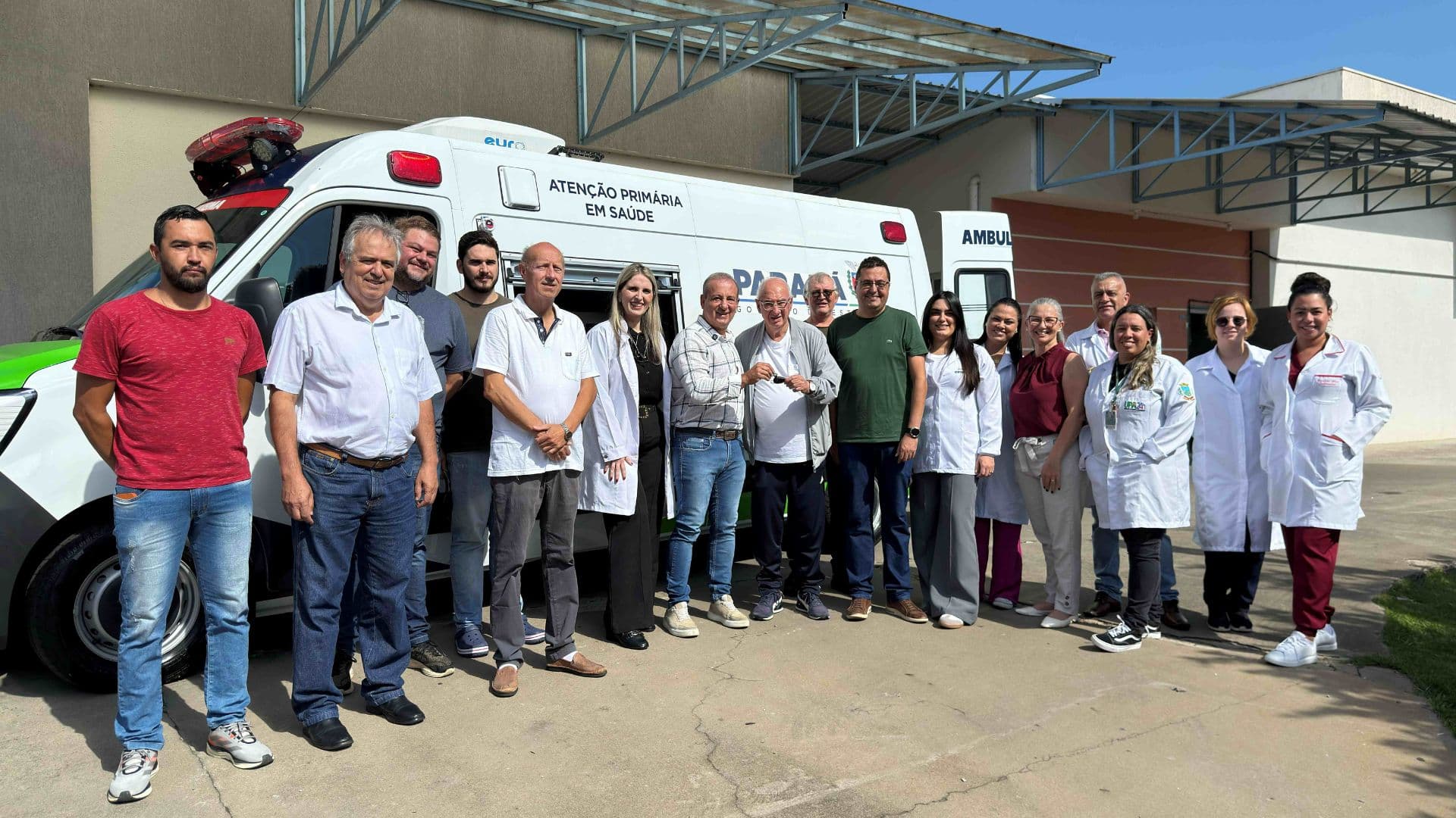 Nova ambulância com UTI Móvel é entregue em Castro; investimento foi de R$ 550 mil