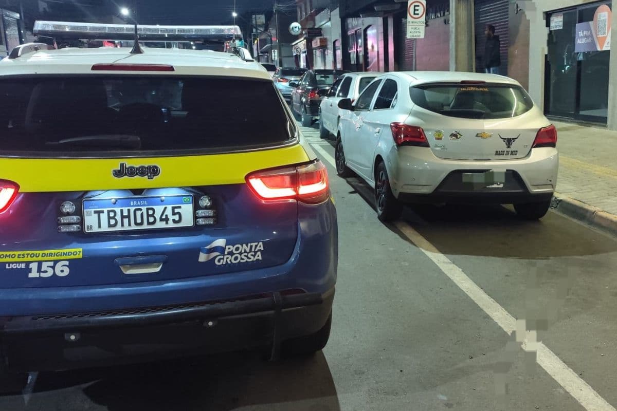 Motorista embriagado faz “cavalo de pau” e acaba preso em Ponta Grossa