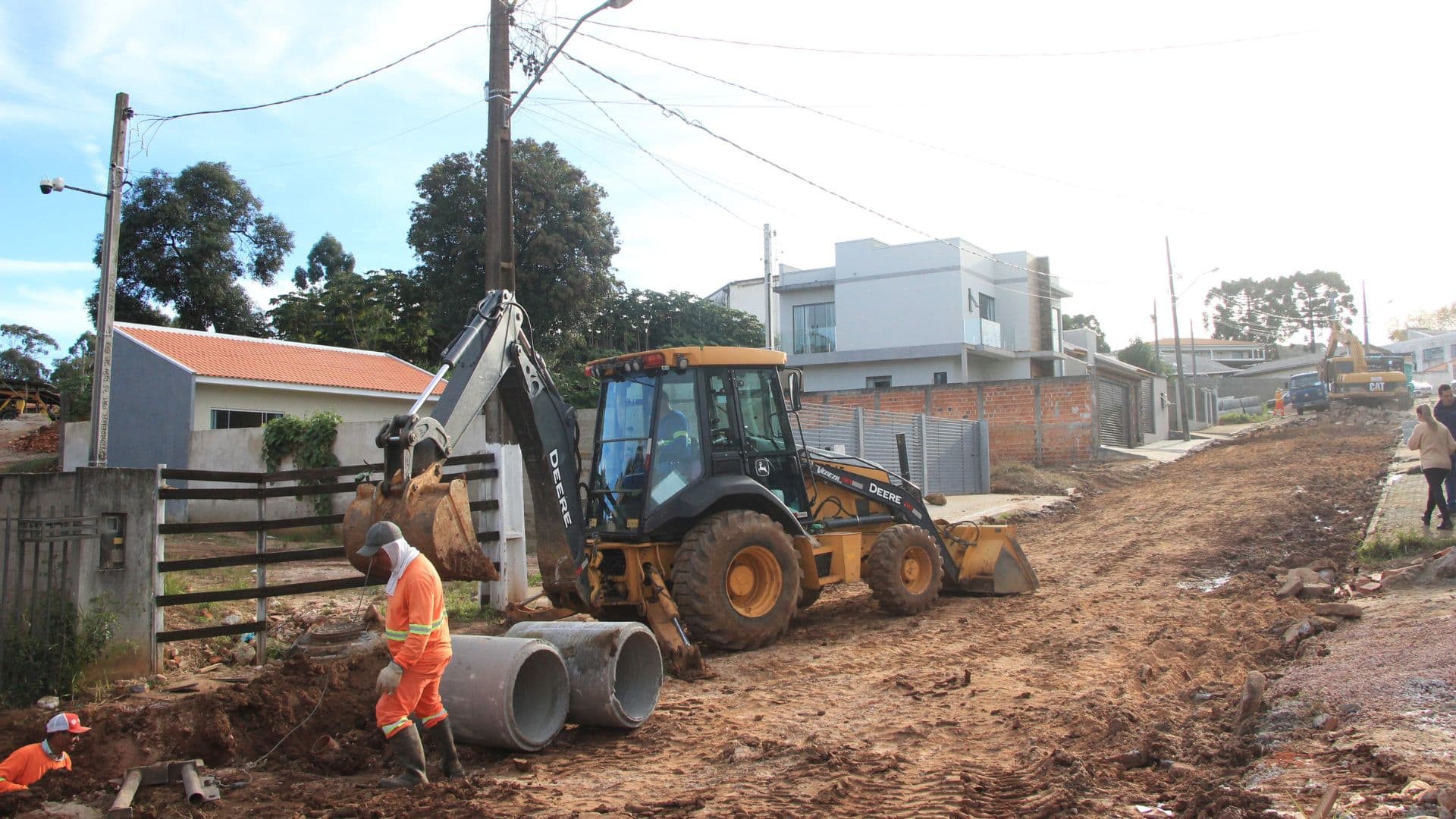 R$ 2,3 milhões: Obras de pavimentação é iniciada na Rua do Rosário e vias do entorno em Castro