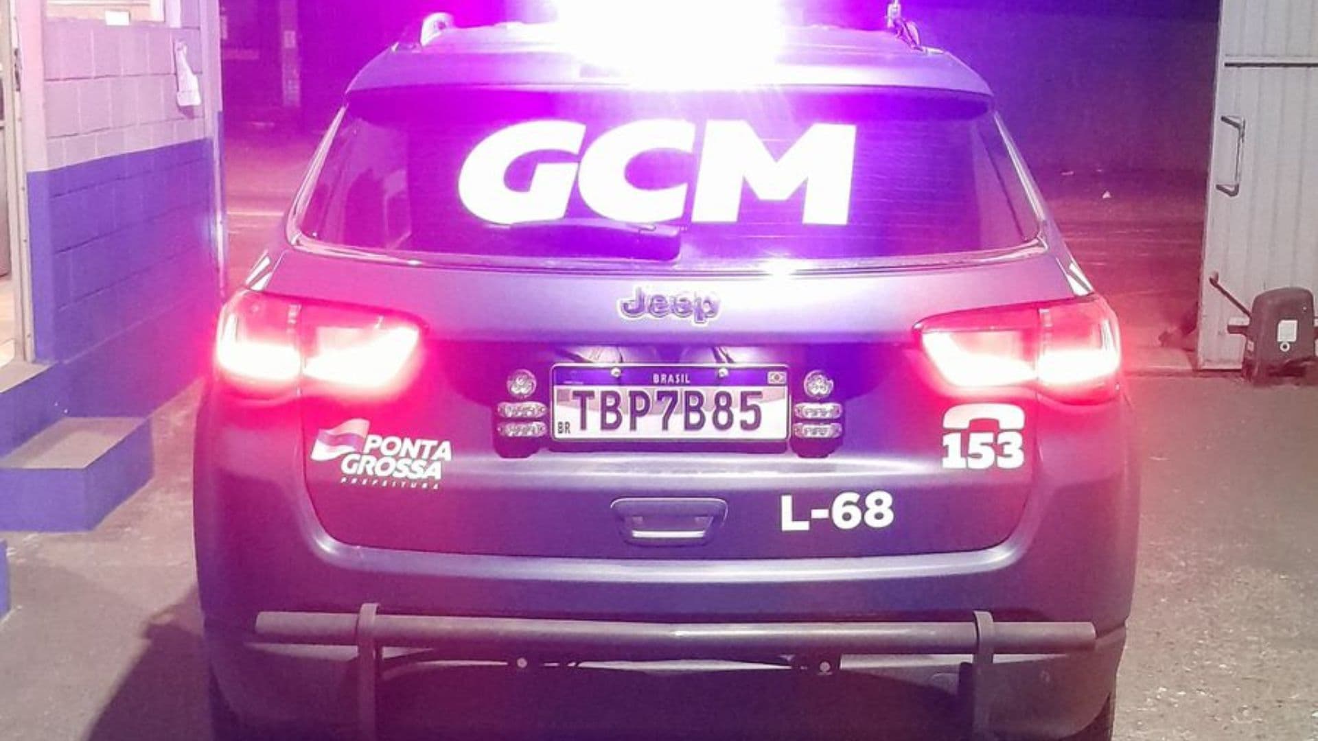 GCM Mike prende foragido durante abordagem em posto de combustíveis em PG