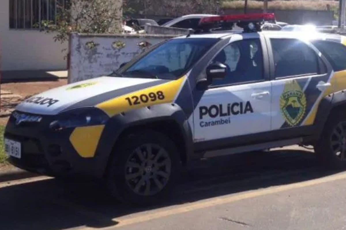 Motorista embriagado é preso após bater carro no Centro de Carambeí