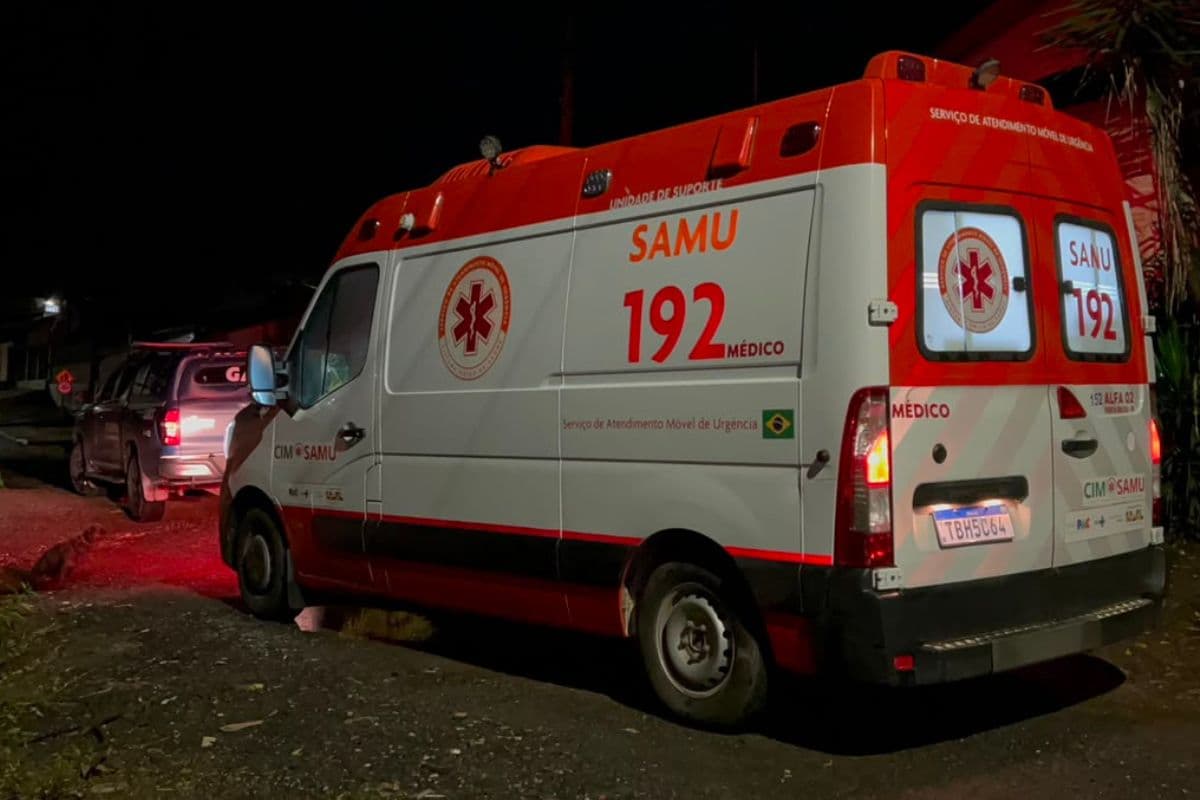 Homem é esfaqueado pelo irmão durante discussão familiar em Ponta Grossa