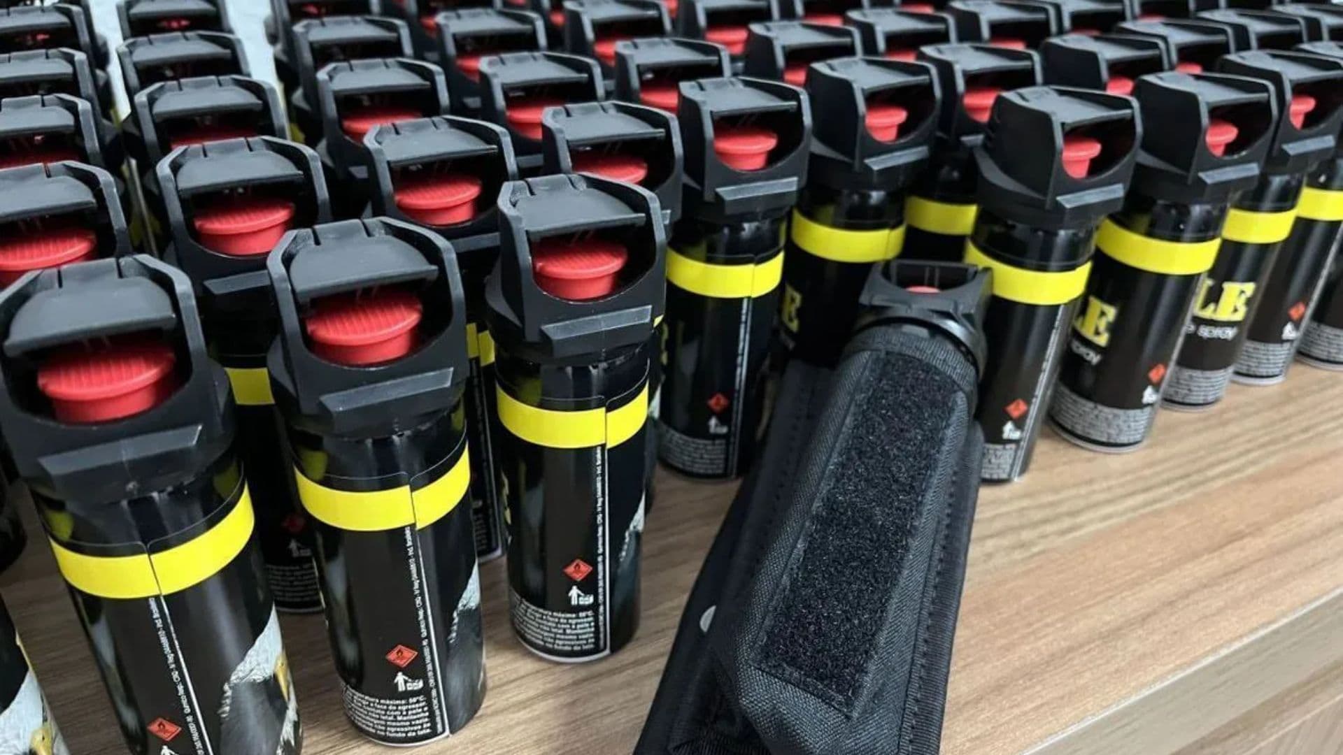 Lei autoriza spray de pimenta para defesa pessoal de mulheres no Brasil